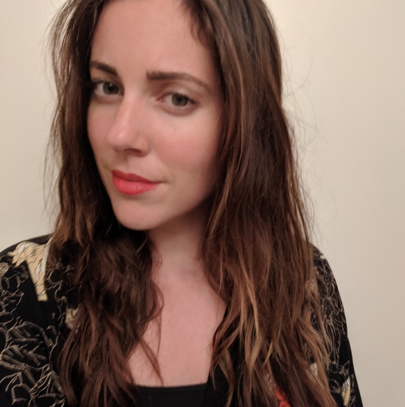 Meet your Posher, Andree - Picture 1 of 1